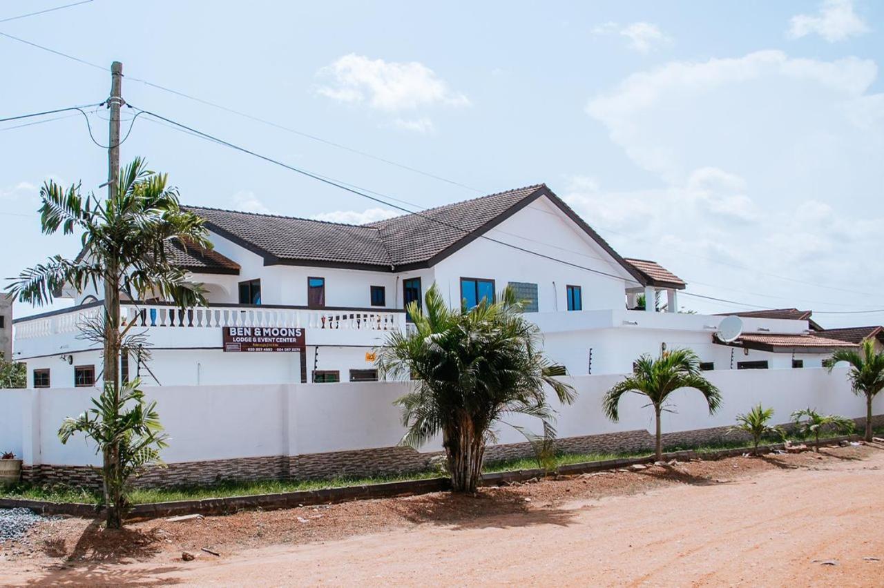 Ben And Moons Lodge And Event Center Agboogba Extérieur photo